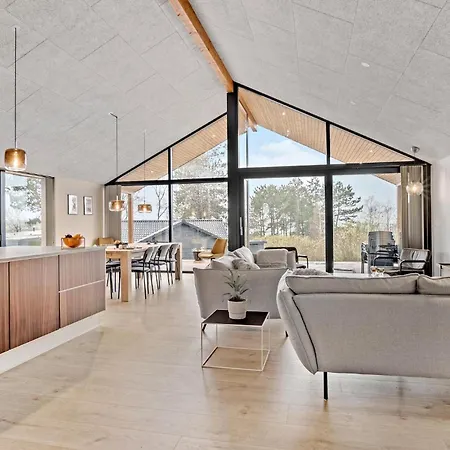 Gorgeous In With House Sea View Holiday home *