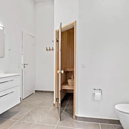 Gorgeous In With House Sea View Holiday home *